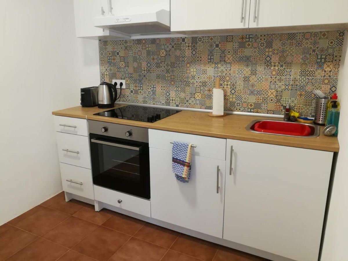Casa Valientes B - Free Private Parking, Patio, Wifi & Ac Apartamento Jerez de la Frontera Exterior foto